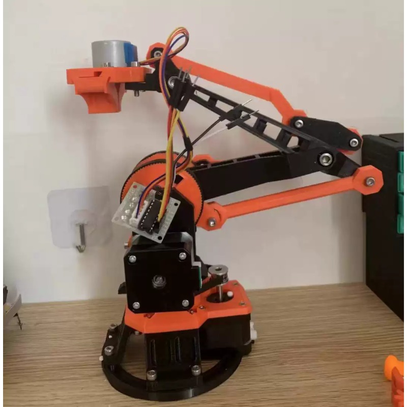 3D Printing Robot Arm - Braço Robótico de Quatro Eixos para